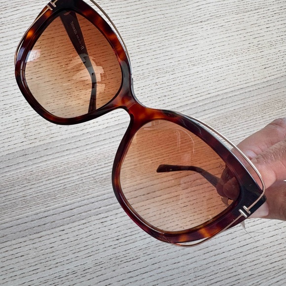 New Tiffany & Co Sunglasses TF4148 Habana/ Brown Gradient lens 80023B 54/17 - Picture 8 of 15